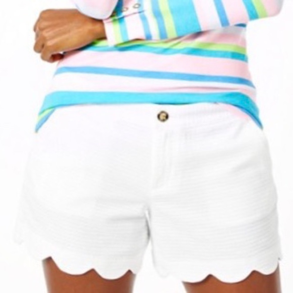 PURE WHITE LILLY PULITZER SCALLOP SHORTS